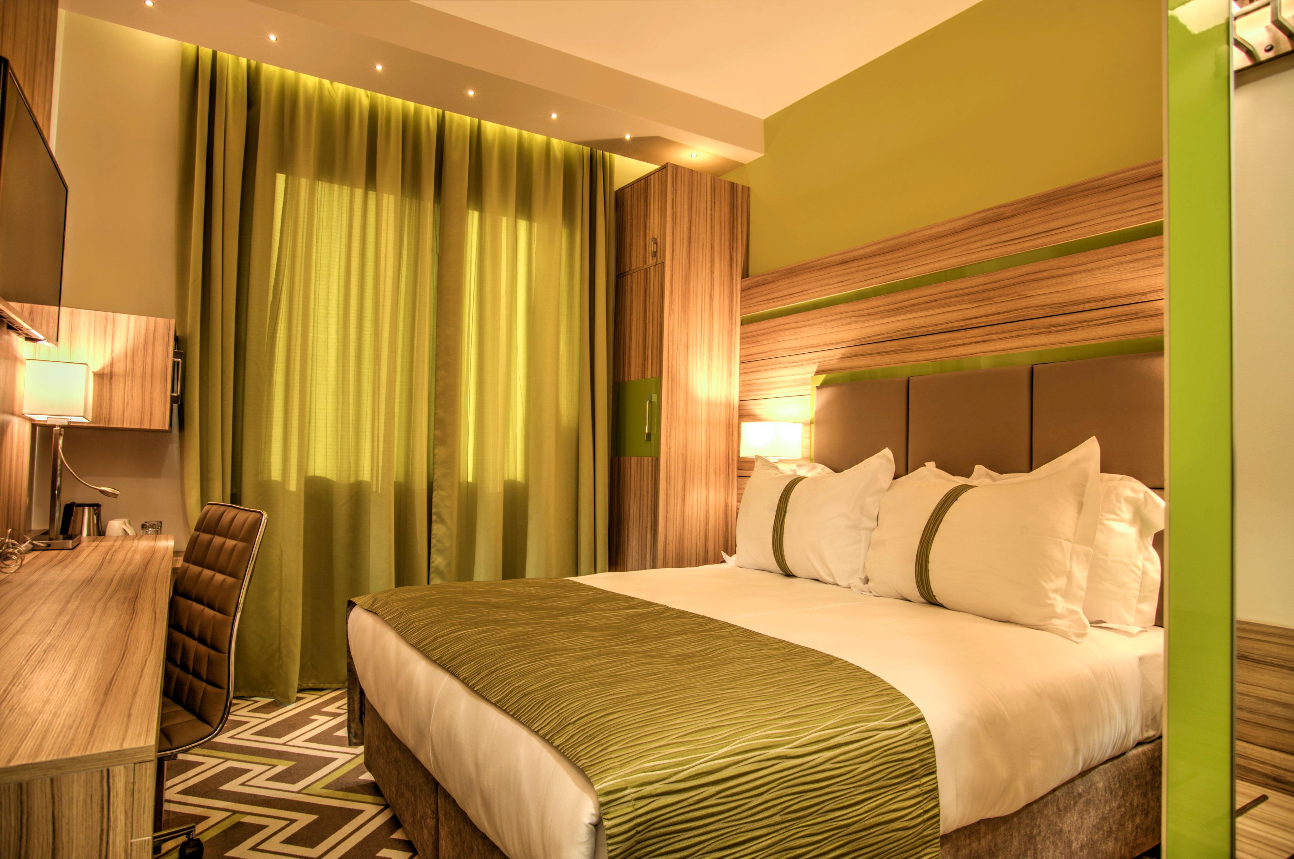 Holiday Inn Plovdiv By Ihg Bagian luar foto