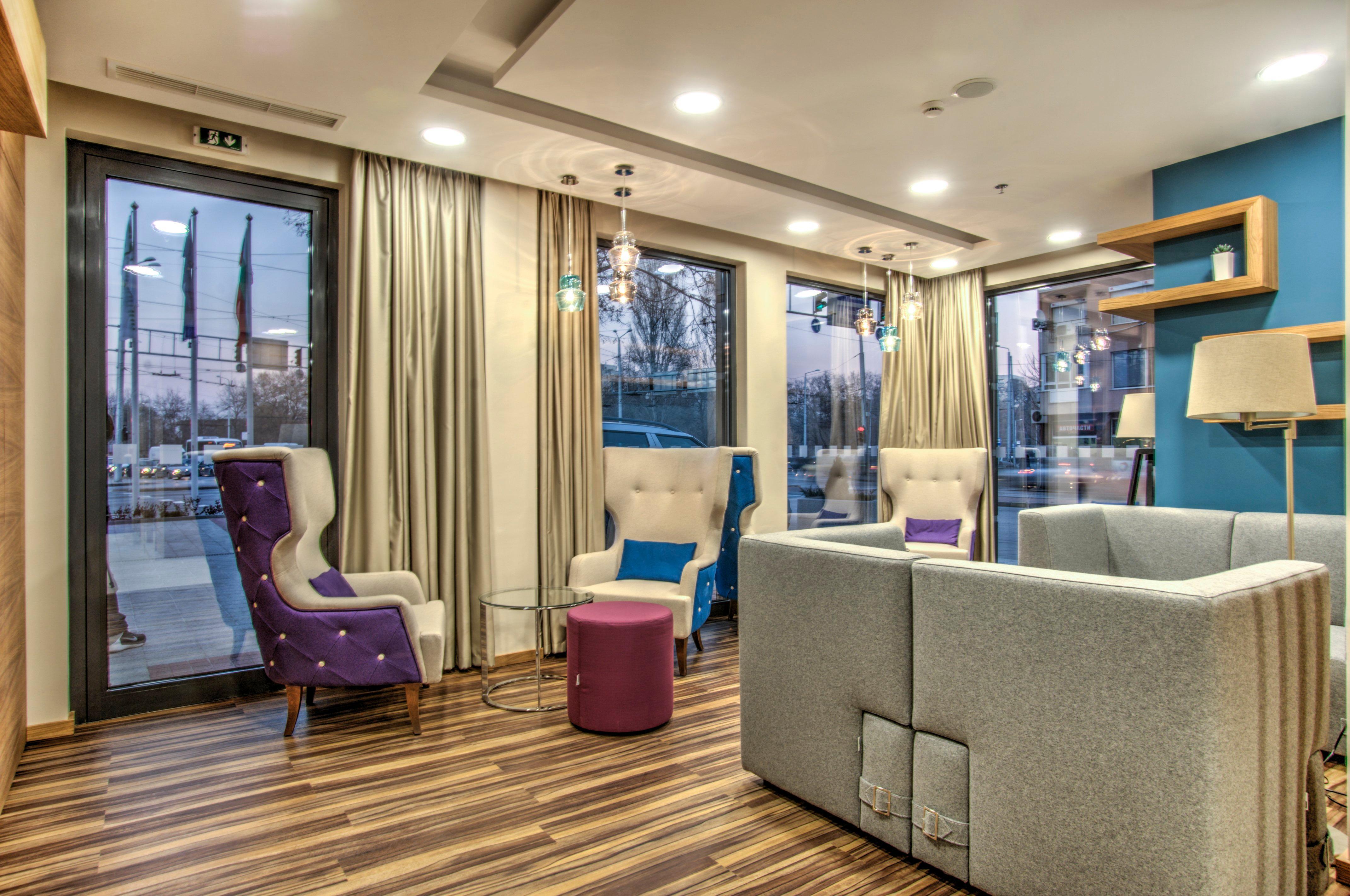 Holiday Inn Plovdiv By Ihg Bagian luar foto