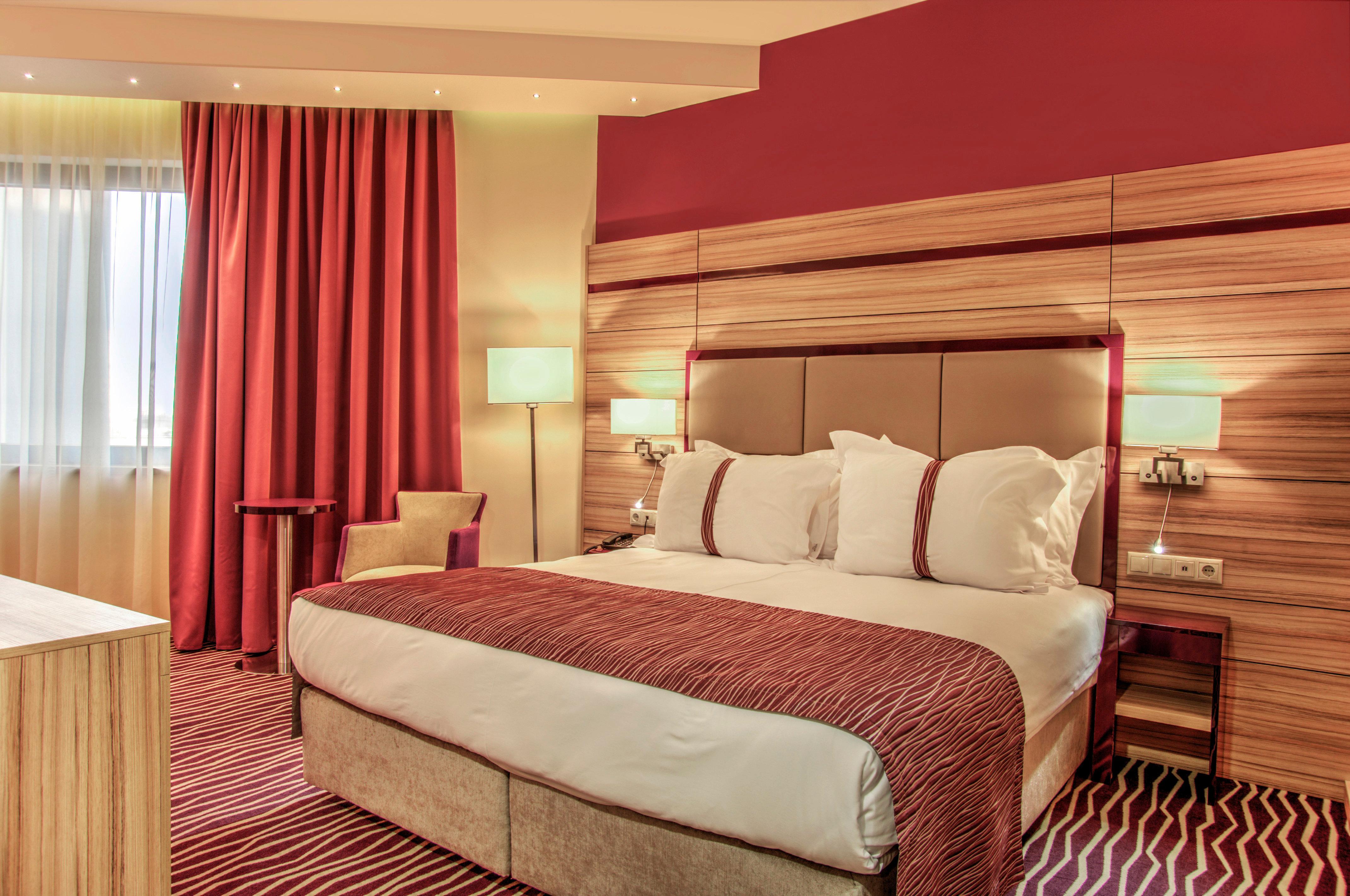 Holiday Inn Plovdiv By Ihg Bagian luar foto
