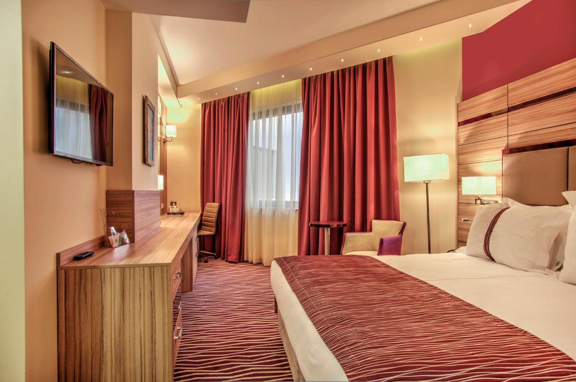 Holiday Inn Plovdiv By Ihg Bagian luar foto