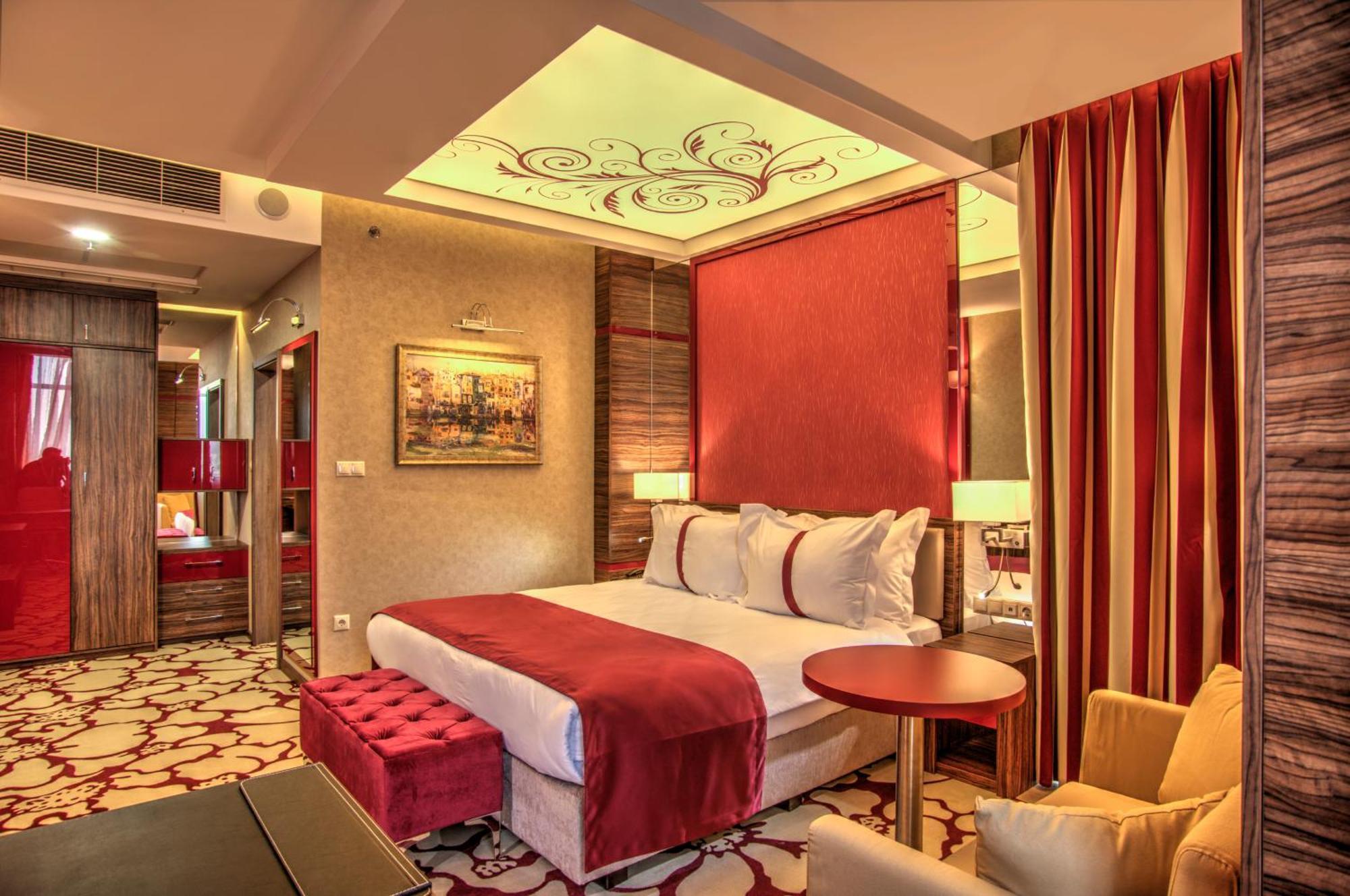 Holiday Inn Plovdiv By Ihg Bagian luar foto