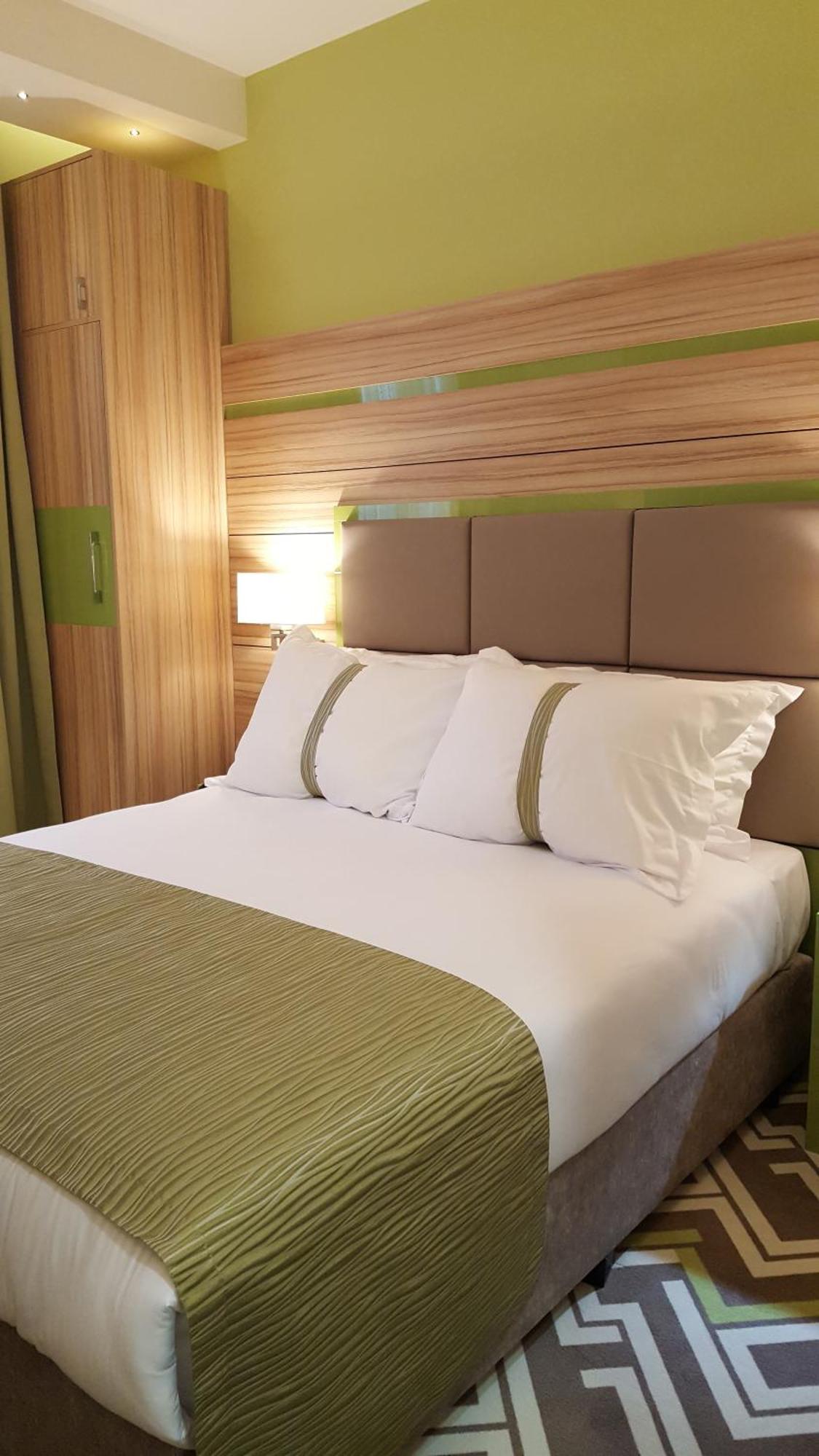 Holiday Inn Plovdiv By Ihg Bagian luar foto