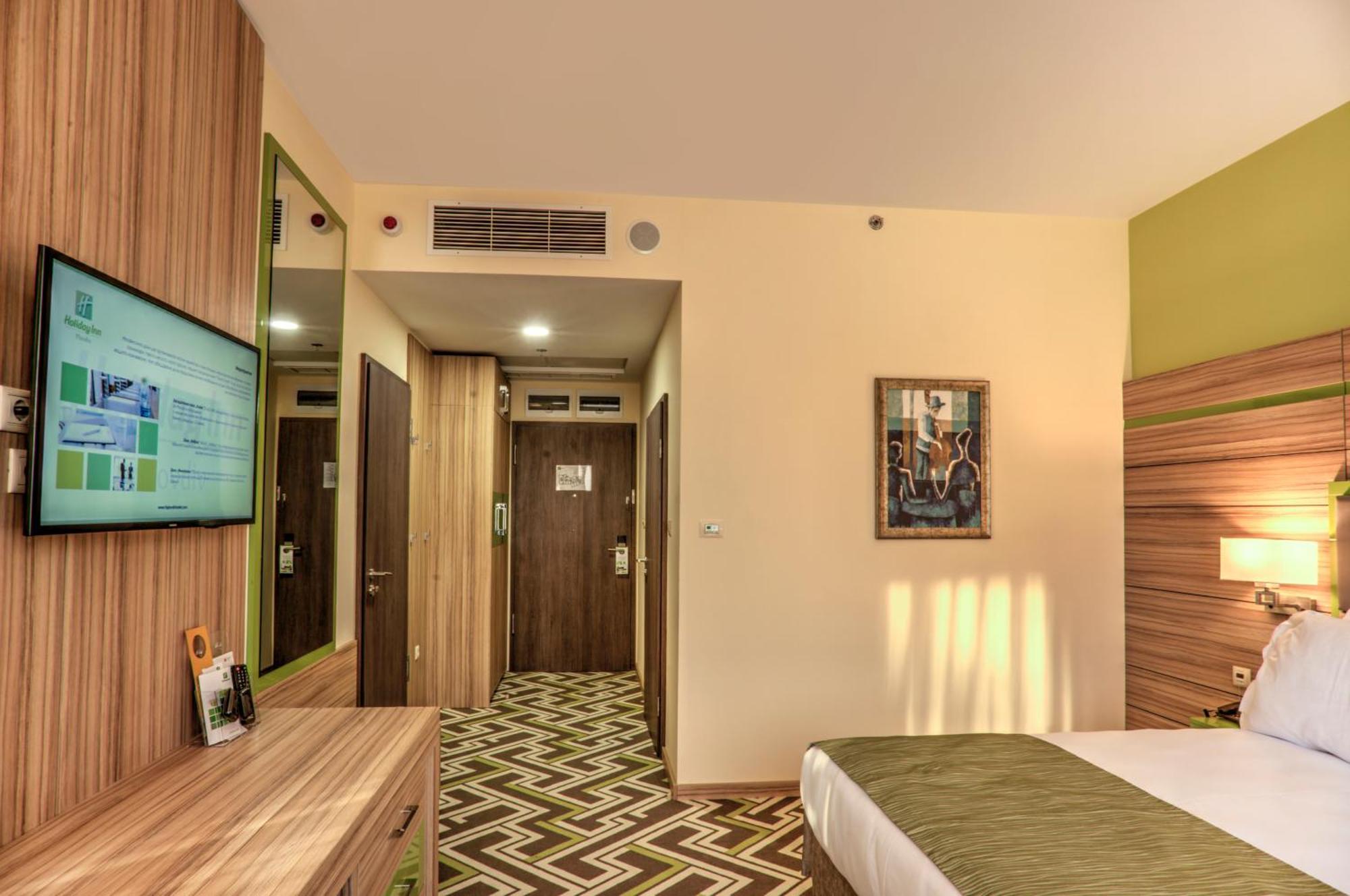 Holiday Inn Plovdiv By Ihg Bagian luar foto