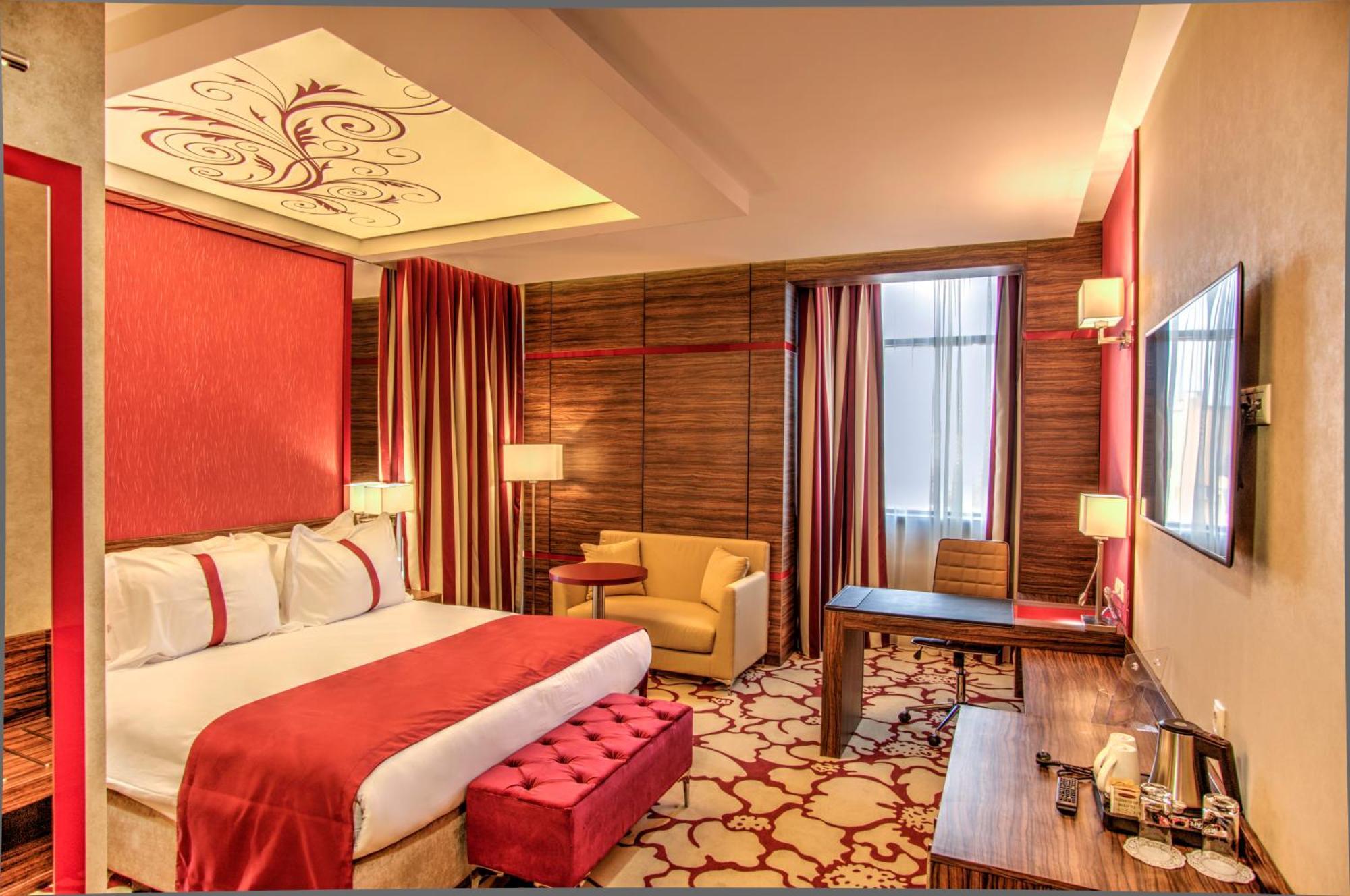 Holiday Inn Plovdiv By Ihg Bagian luar foto